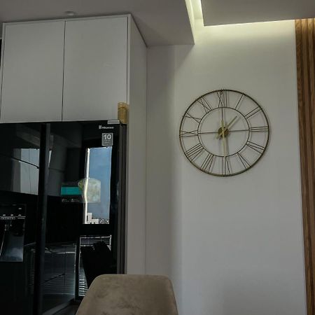 Lux Apartment At Arlis Tirana Exterior foto