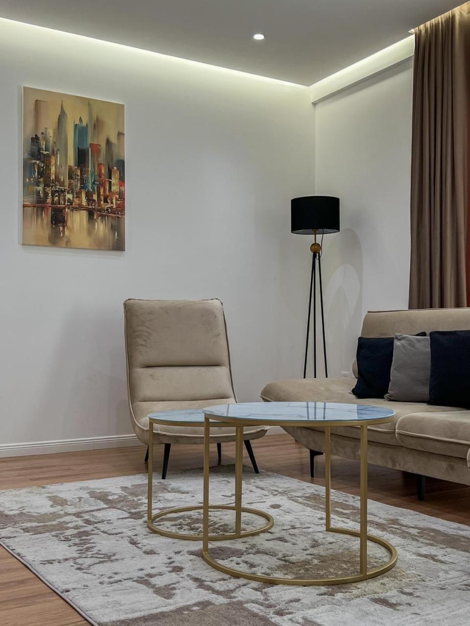 Lux Apartment At Arlis Tirana Exterior foto