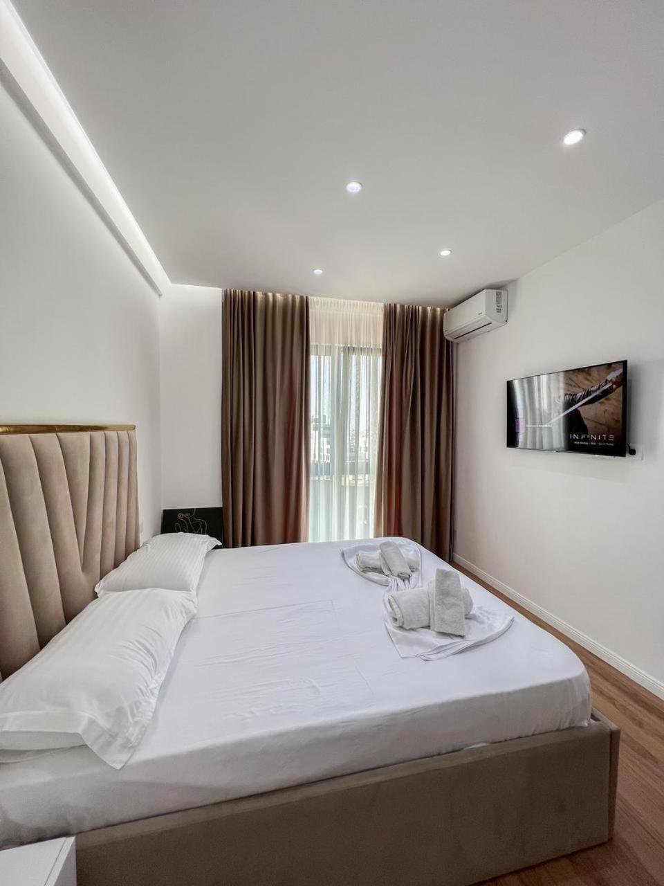 Lux Apartment At Arlis Tirana Exterior foto